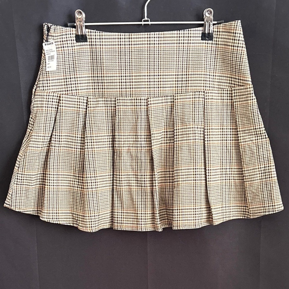 RSQ Tillys Brown Plaid Pleated Mini Skirt HS20149-PLD Size Medium New With‎ Tags